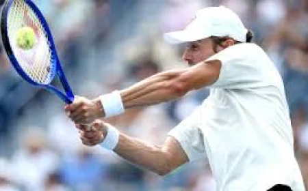 De Minaur Battles Past Tiafoe in Three Sets to Reach Toronto QFs