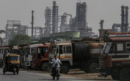 Trump Raises Tariffs on India Over Russian Oil Imports Ahead of Deadline