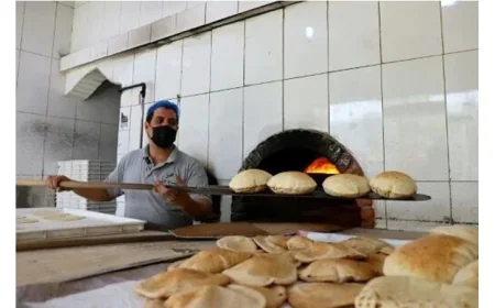 "Like Hell": Indoor Heat Hits Saudi Arabia’s Cooks and Bakers