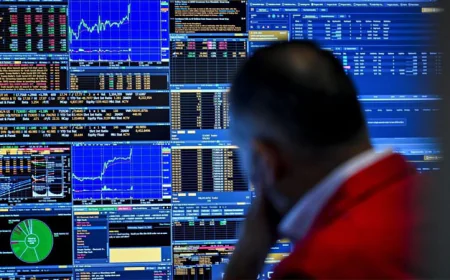 Asia Stocks Rise, Oil Slips Ahead of Trump-Zelensky Talks