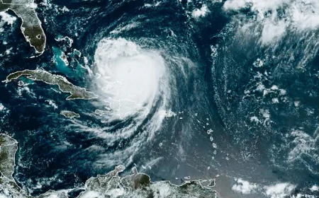 US Braces for Coastal Flooding, Extreme Surf as Hurricane Erin Approaches.