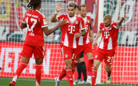 Bayern edge past Augsburg after late drama, Ten Hag's woes deepen