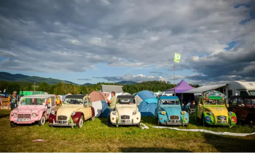 Citroën 2CV Enthusiasts Rally in Slovenia for Scenic Drive