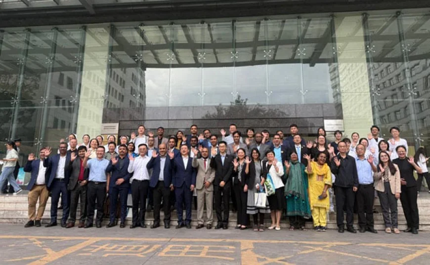 Bangladeshi Media Delegates Visit Kunming Hospital