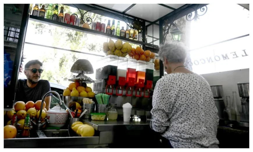 Romans beat the heat with vintage snow cones during heatwave