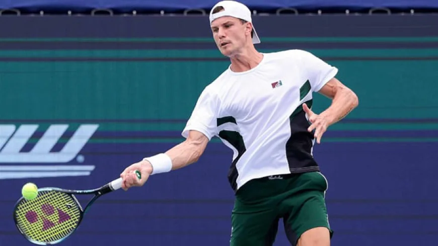 Fucsovics edges van de Zandschulp to claim Winston-Salem title