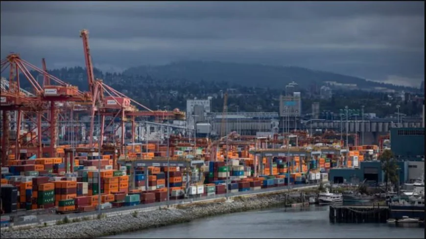 Canadian Economy Contracts 1.6% in Q2 Amid Tariff Impact