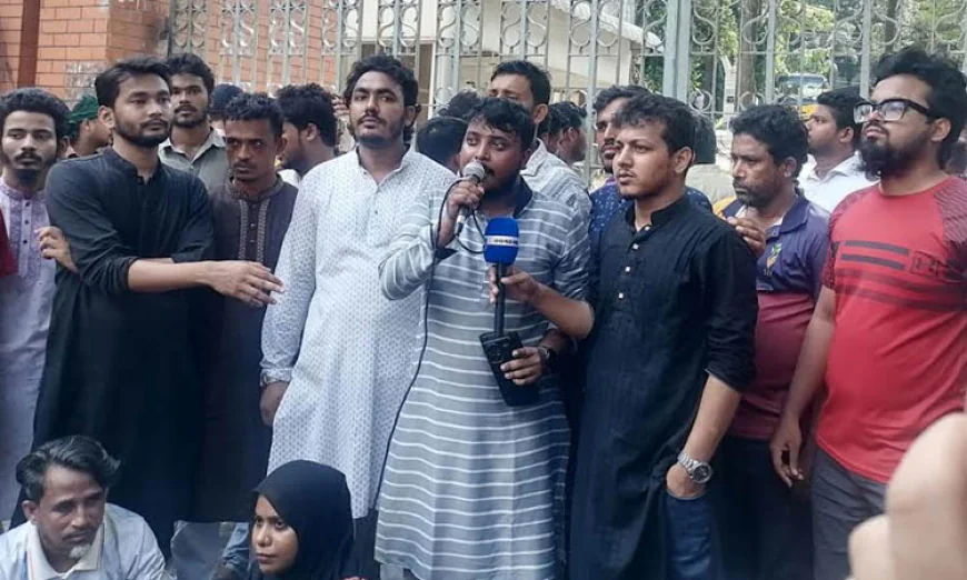 Protesters Demand Arrest of Nurul Haq’s Attackers