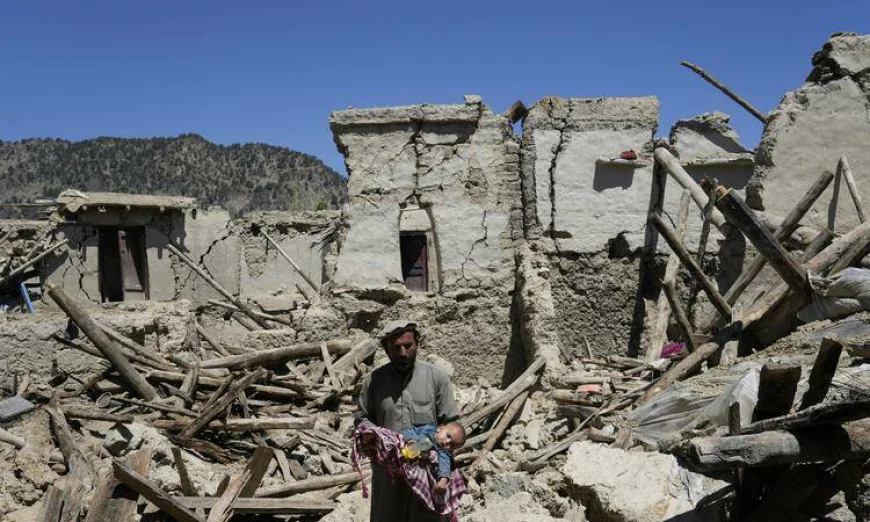 Over 800 dead as powerful earthquake strikes Afghanistan
