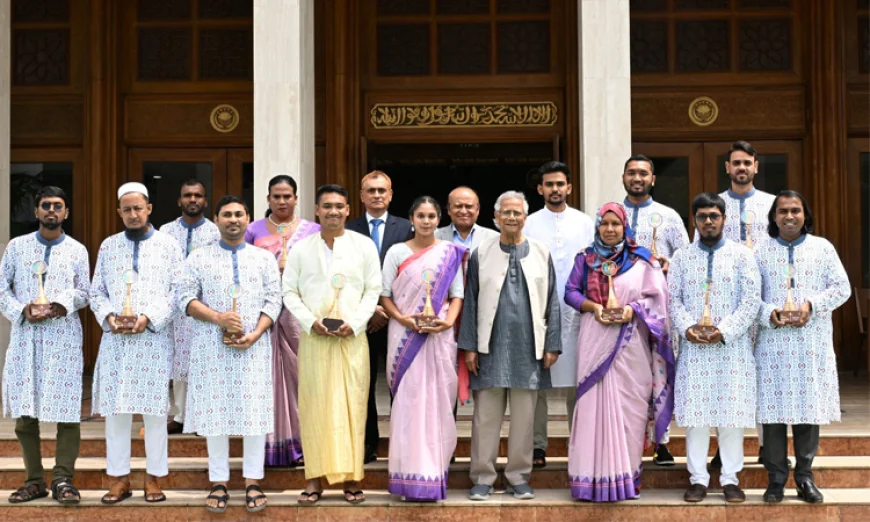 CA Honors 12 with 'Youth Volunteer Award'