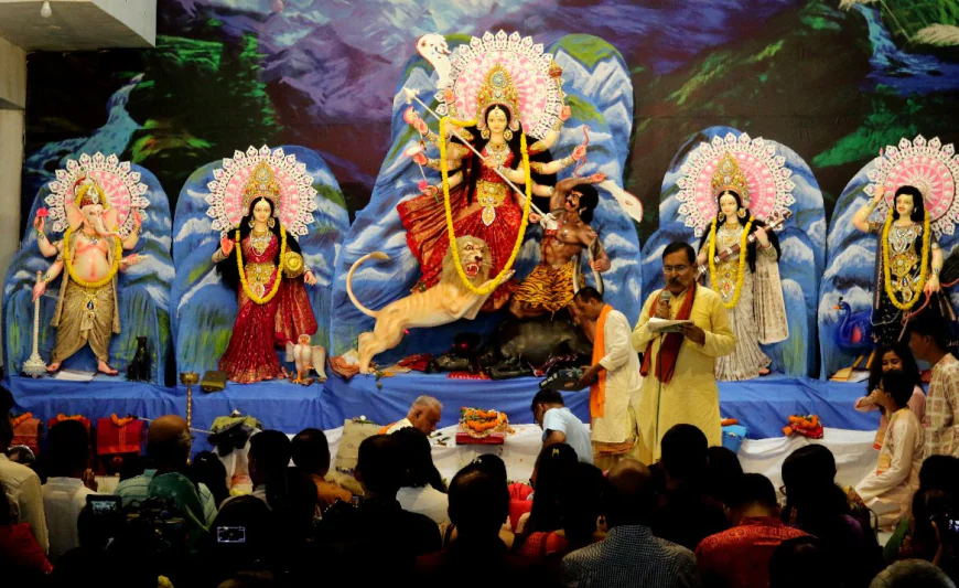 Durga Puja: Maha Saptami Celebrated with Grandeur and Décor