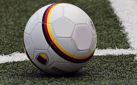 Footballer Breaks Neck in China After Collision with LED Board