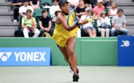 Tearful Osaka Overcomes Injury to Reach Japan Quarter-Finals