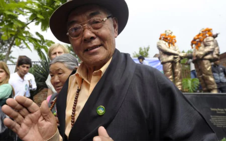 Last member of historic Everest summit expedition dies