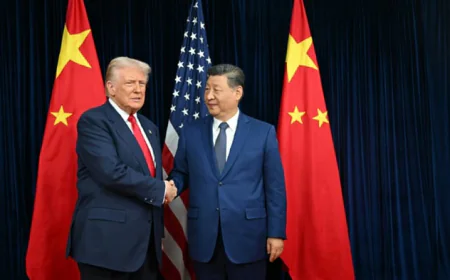 Stocks Dip as Investors Weigh Trump-Xi Talks and Earnings