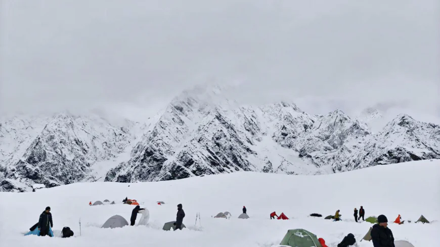 Heavy Snowfall in China Claims One Life, Hundreds Rescued