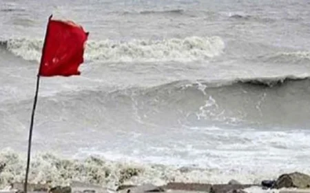 Low pressure forms over the sea; cautionary signal No. 3 hoisted at two ports