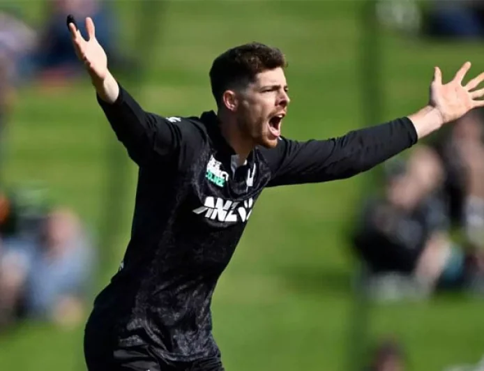 England Bowled Out for 222 in Third ODI Against New Zealand