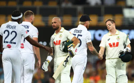 Australia Crush England by Eight Wickets to Take 2–0 Ashes Lead