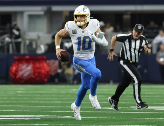 Steelers Edge Past Lions as Bears, 49ers Clinch Playoff Spots