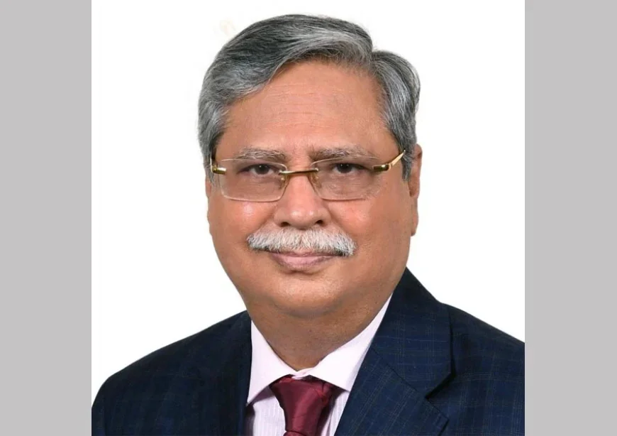 President honors martyred intellectuals