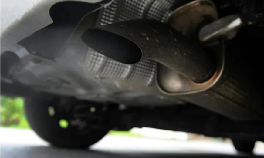 EU plans to scrap 2035 combustion-engine ban to boost car industry