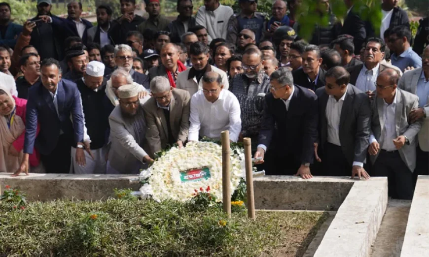 Tarique Rahman Pays Tribute at Shaheed Osman Hadi’s Grave