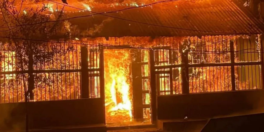 Fire Destroys 10 Houses in Chattogram