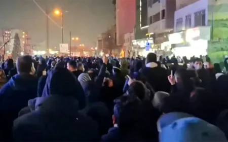 New protests erupt in Iran despite internet shutdown