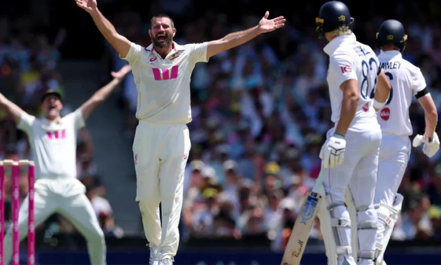 Root, Brook Dig In as England Reach 114-3 in Fifth Ashes Test