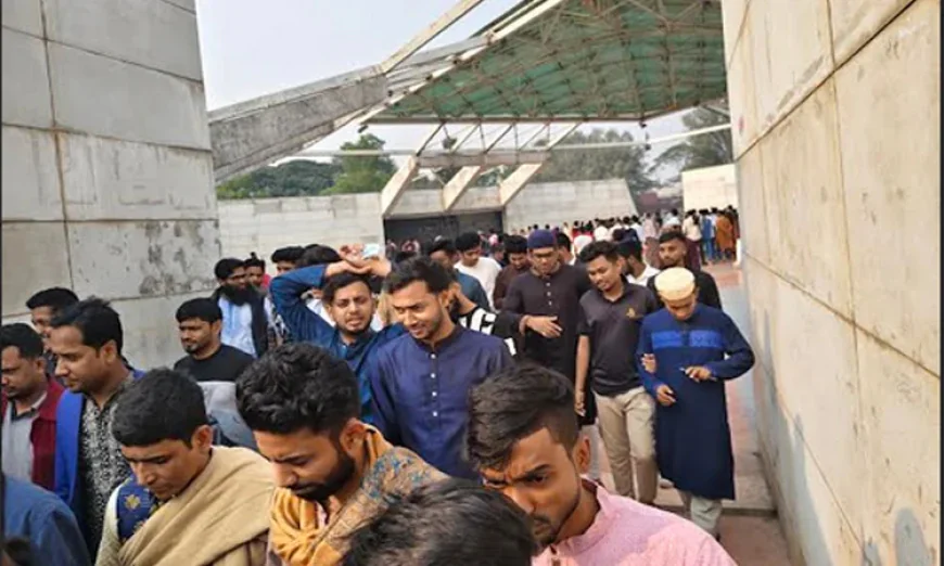 BNP Leaders, Supporters Pay Homage at Begum Khaleda Zia’s Grave