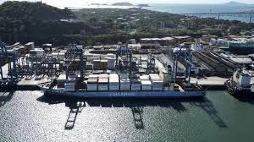 Maersk to Assume Panama Canal Port Operations from Hong Kong Firm