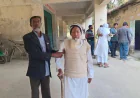 Centenarian Moklesur Rahman casts ballot in Barguna with enthusiasm