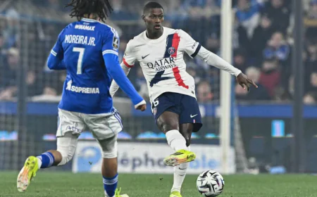 PSG Reclaim Ligue 1 Lead Despite Hakimi Red Card Against Strasbourg