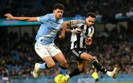 Man City brush aside Newcastle to reach League Cup final