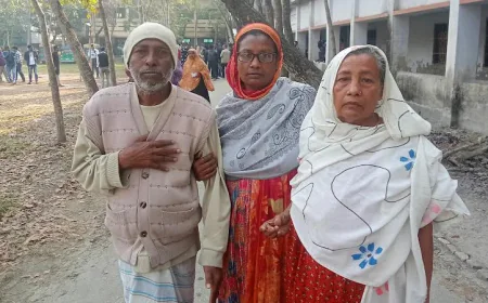 Elder man very happy to cast his vote