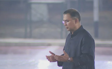 PM offers doa for language heroes at Shaheed Minar for first time in history