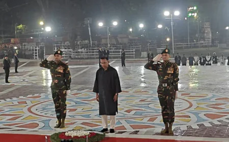 PM pays homage to language heroes