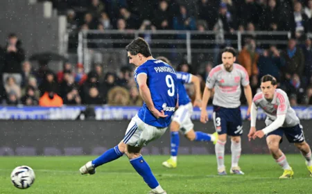 Strasbourg snap Lyon winning run in Ligue 1