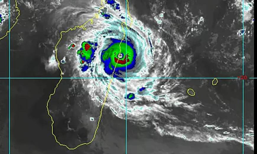 Cyclone Gezani leaves 'monstrous' damage in Madagascar