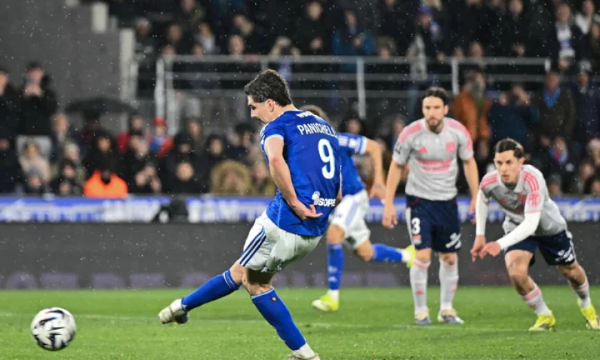 Strasbourg snap Lyon winning run in Ligue 1