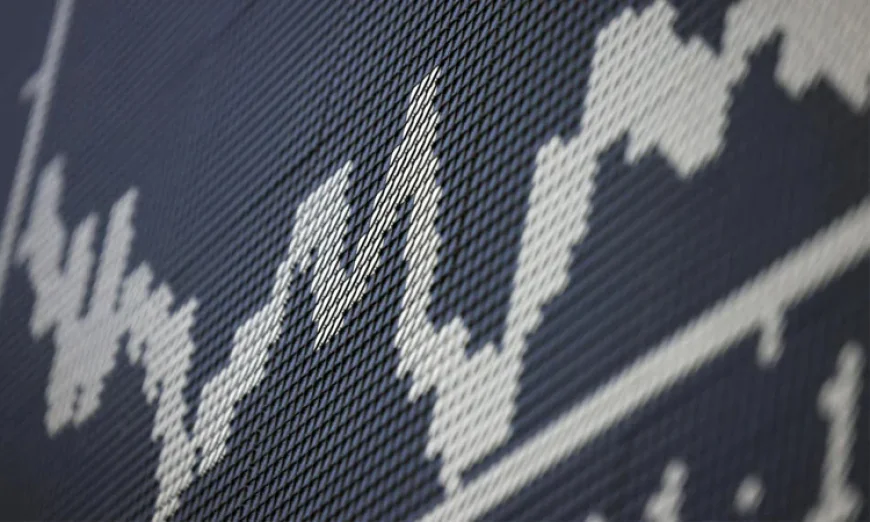 Asian markets mixed as traders weigh AI and tariffs outlook