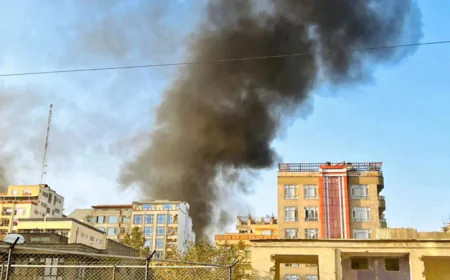 Blasts in Kabul amid Afghan border battles with Pakistan