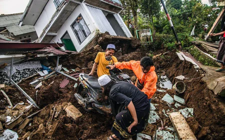 Strong quake hits off Indonesia's Sumatra island