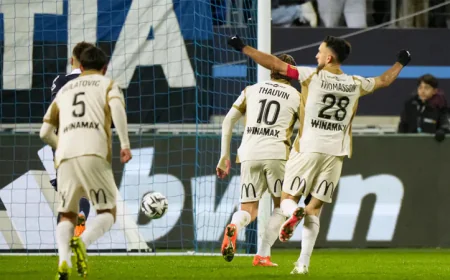 Lens eye top spot in Ligue 1 as they take title fight to PSG