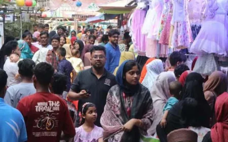 Bustling Rajshahi Eid markets; luxury malls to street stalls
