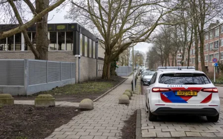 Blast outside Jewish school in Amsterdam, no injuries: mayor
