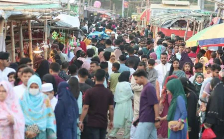 Padma riverside in Rajshahi becomes the center of festivities during Eid reunion
