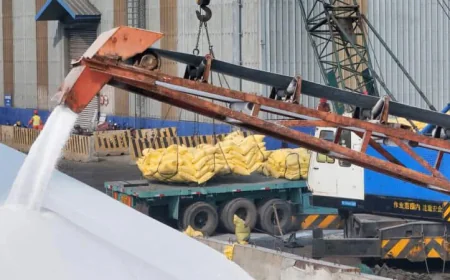 Crude tumbles, stocks rally on hopes for Iran war de-escalation