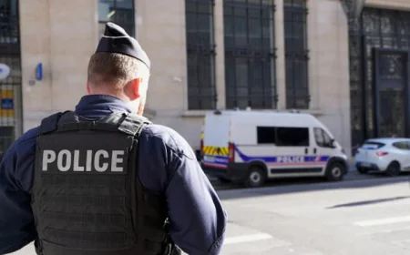 French police foil Paris bomb attack outside US bank